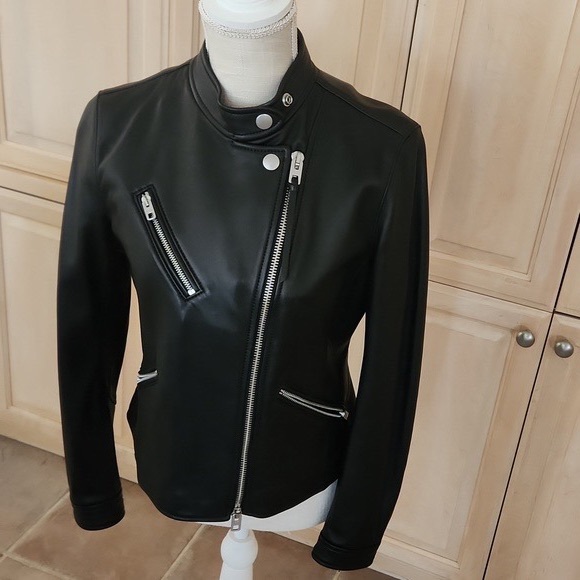 Leather jacket - Picture 1 of 5